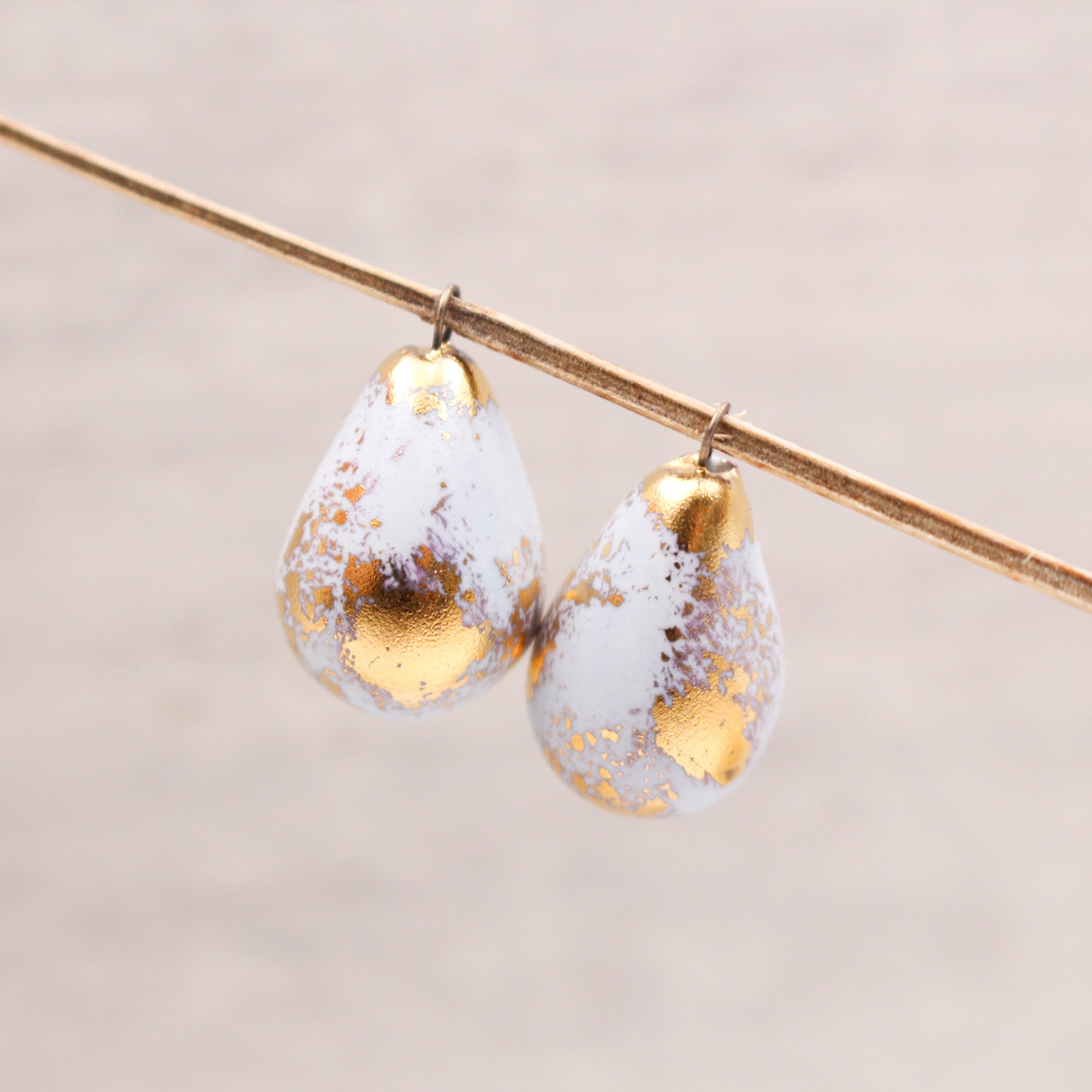 Cute ceramic drops for jewelry craft and accessories handmade in France by Alain Granell