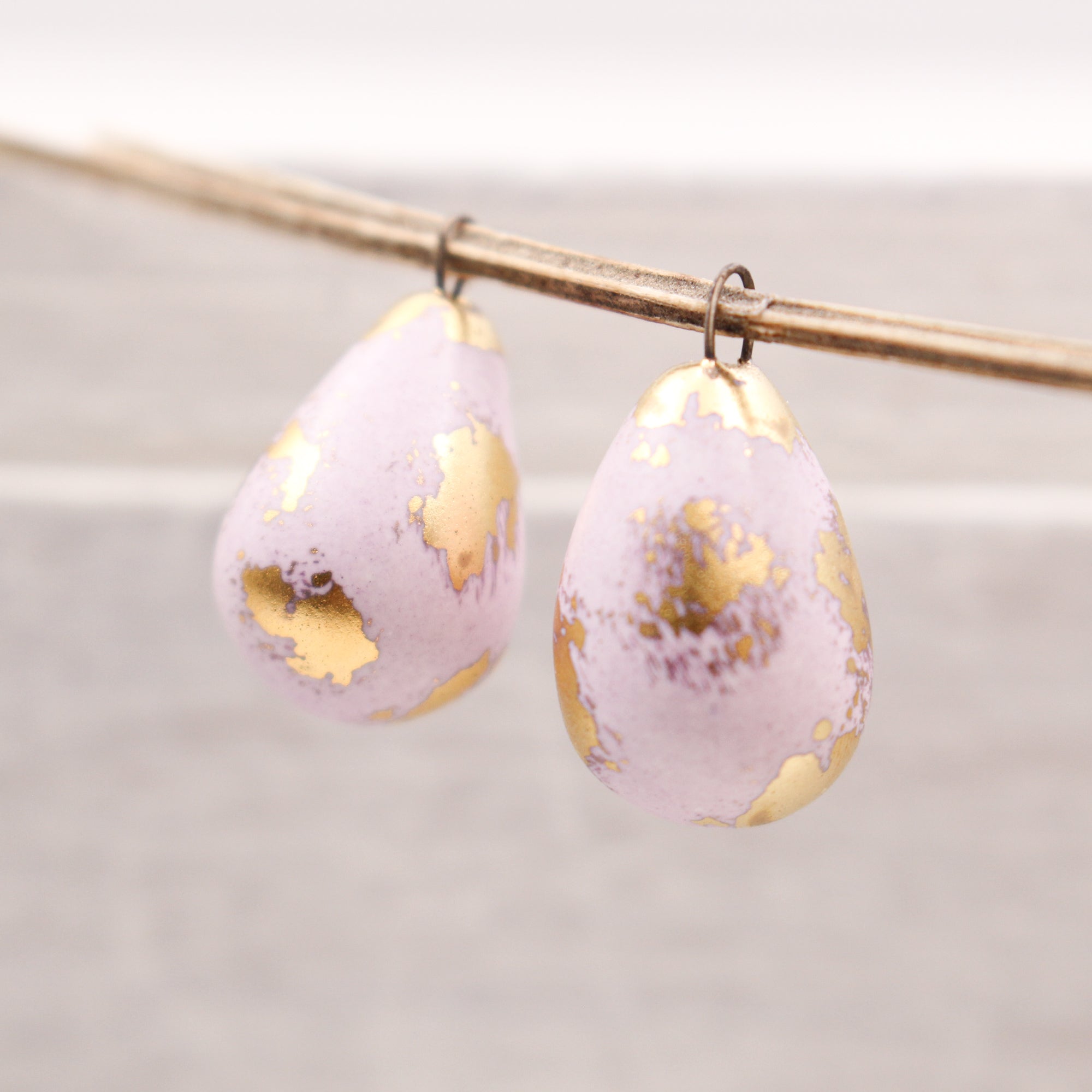 Cute ceramic drops for jewelry craft and accessories handmade in France by Alain Granell
