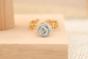 Bague Ajustable Rose en porcelaine Bleue et acier inoxydable doré