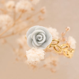 Bague Ajustable Rose en porcelaine Bleue et acier inoxydable doré