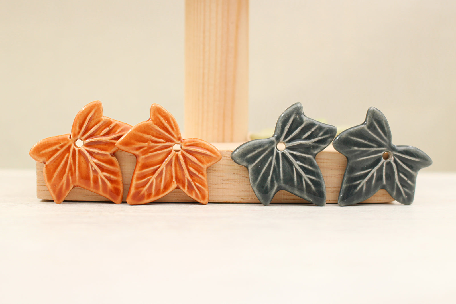 Breloque Ceramique Feuille de Vigne