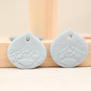 Breloques Pétales en Porcelaine Biscuit fabriquées à la main en France