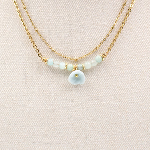 Collier Myosotis Bleu en Porcelaine, acier inoxydable doré et pierres amazonite
