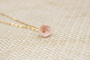 Collier myosotis en porcelaine rose