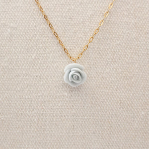 Collier Rose Porcelaine Bleue et Acier Inoxidable doré 