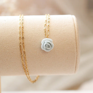 Collier Rose Porcelaine Bleue et Acier Inoxidable doré 