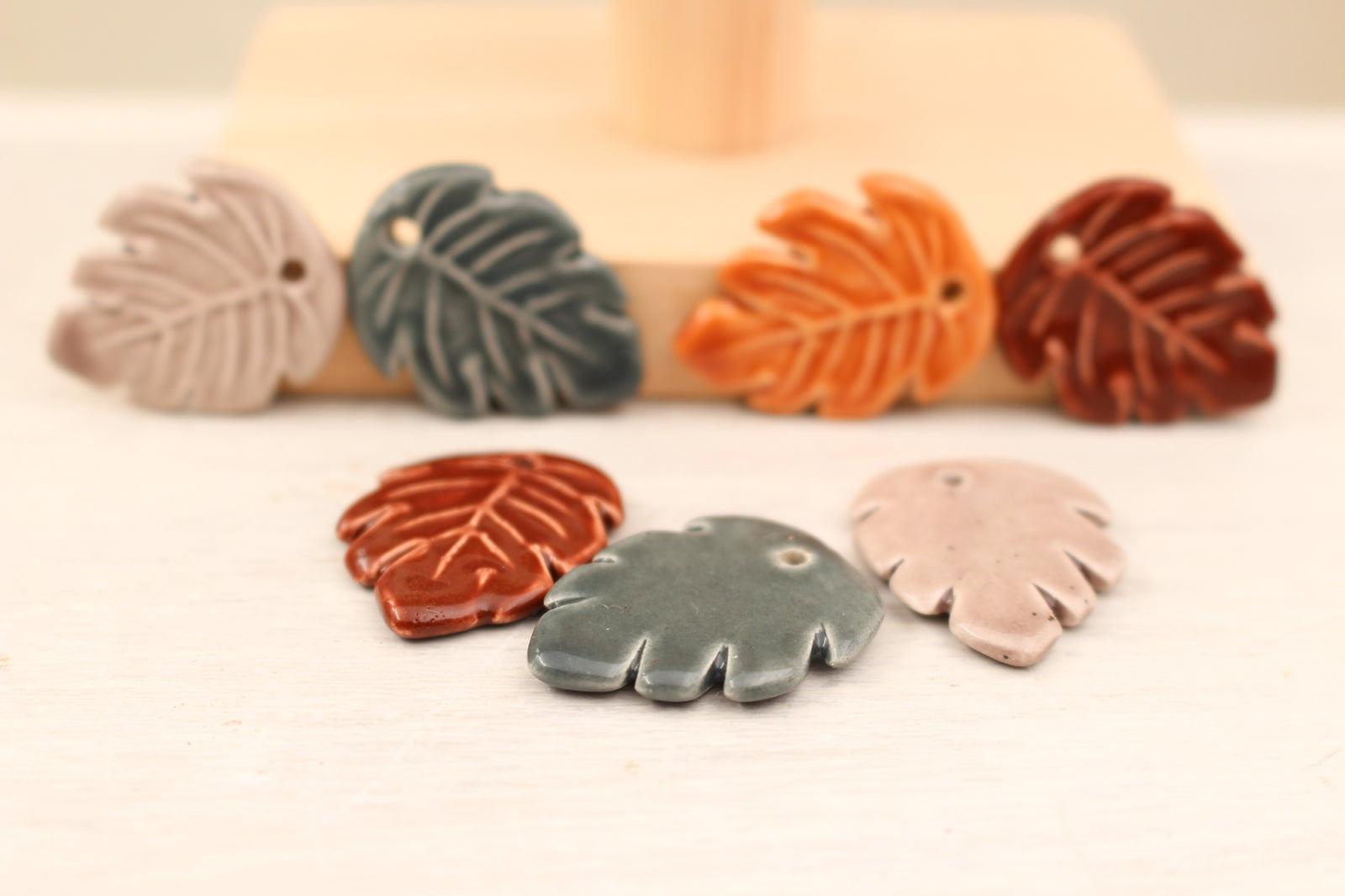 Breloque Ceramique Feuilles Monstera