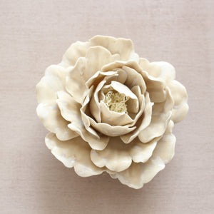 Handmade porcelain peony with a vintage look by Alain Granell