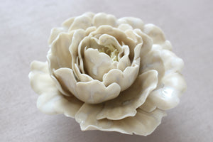 Handmade porcelain peony with a vintage look by Alain Granell