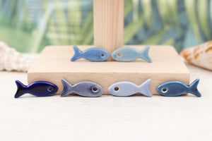petits poissons en ceramique breloques fabriquées à la main en France