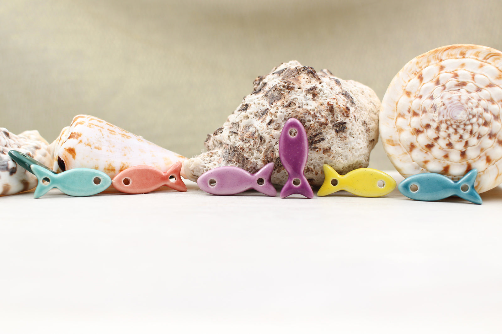 Breloques Poissons Céramique pour fabrication de bracelets et couture