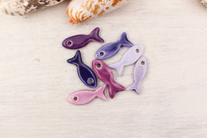 petits poissons en ceramique breloques fabriquées à la main en France
