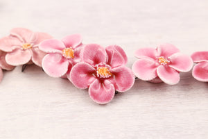 Primevères faites à la main en céramique pour création de bijoux et accessoires