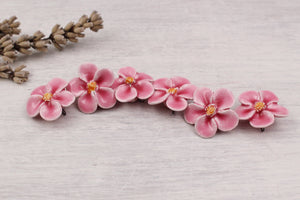 Breloques primevères en céramique fabriquées à la main en France pour création de bijoux et accessoires