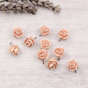 Breloques Roses en céramique fabriquées à la main en France pour création de bijoux et accessoires